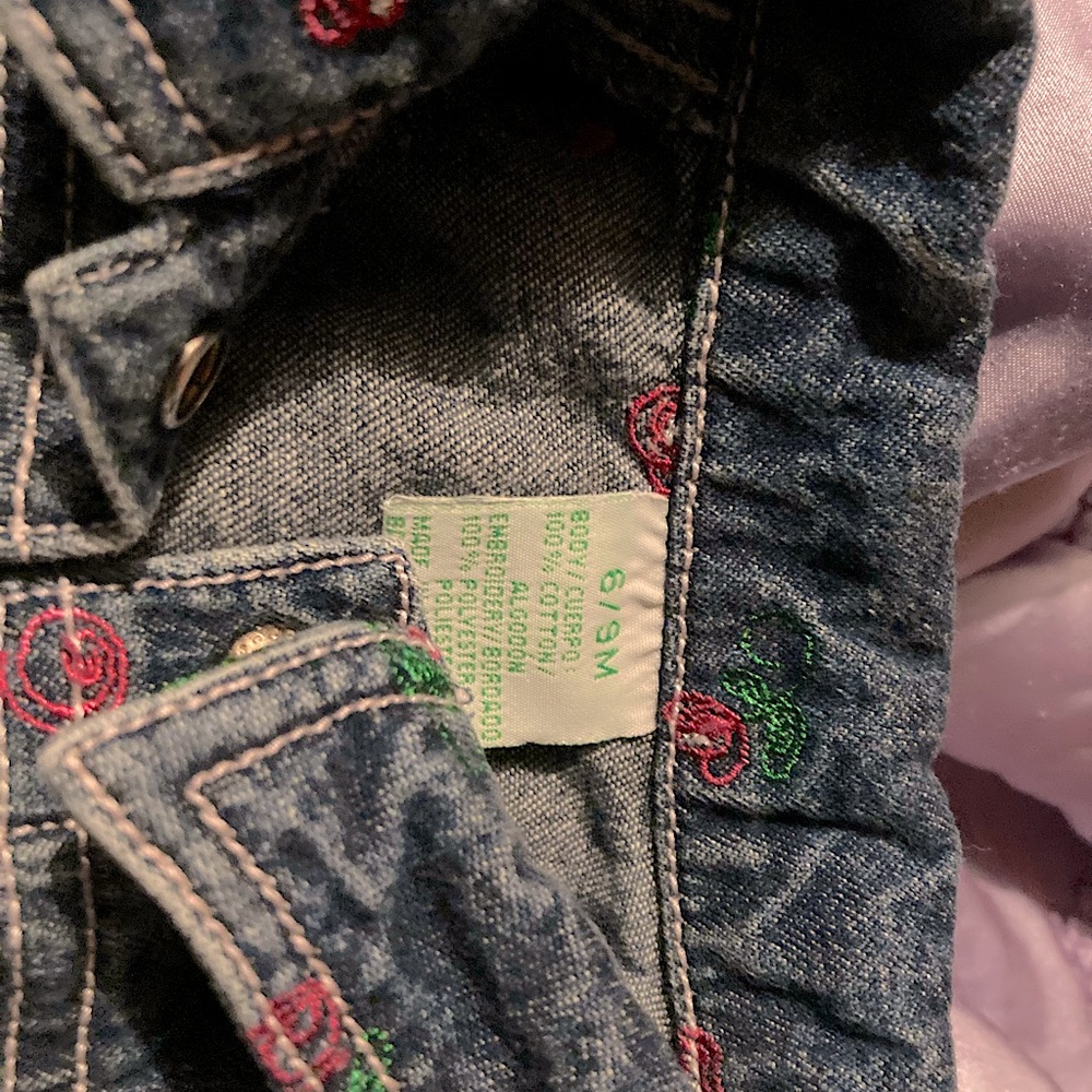 Denim jacket . Size 6-9 months. Circo brand. Great condition.